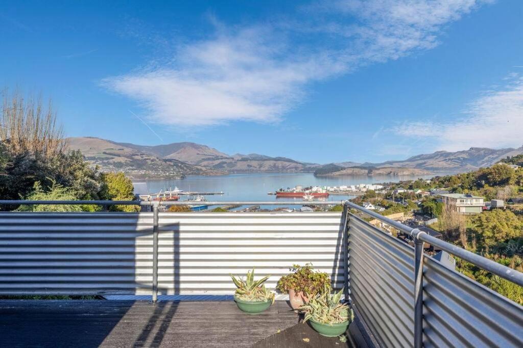 Villa The Lighthouse- Ocean View Tranquil Retreat! Lyttelton Exterior foto